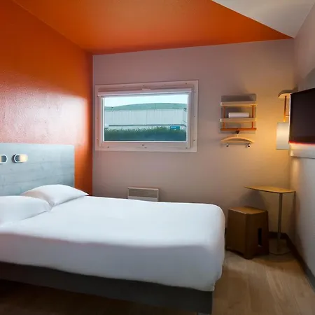 Hotel Ibis Budget Universite 2*